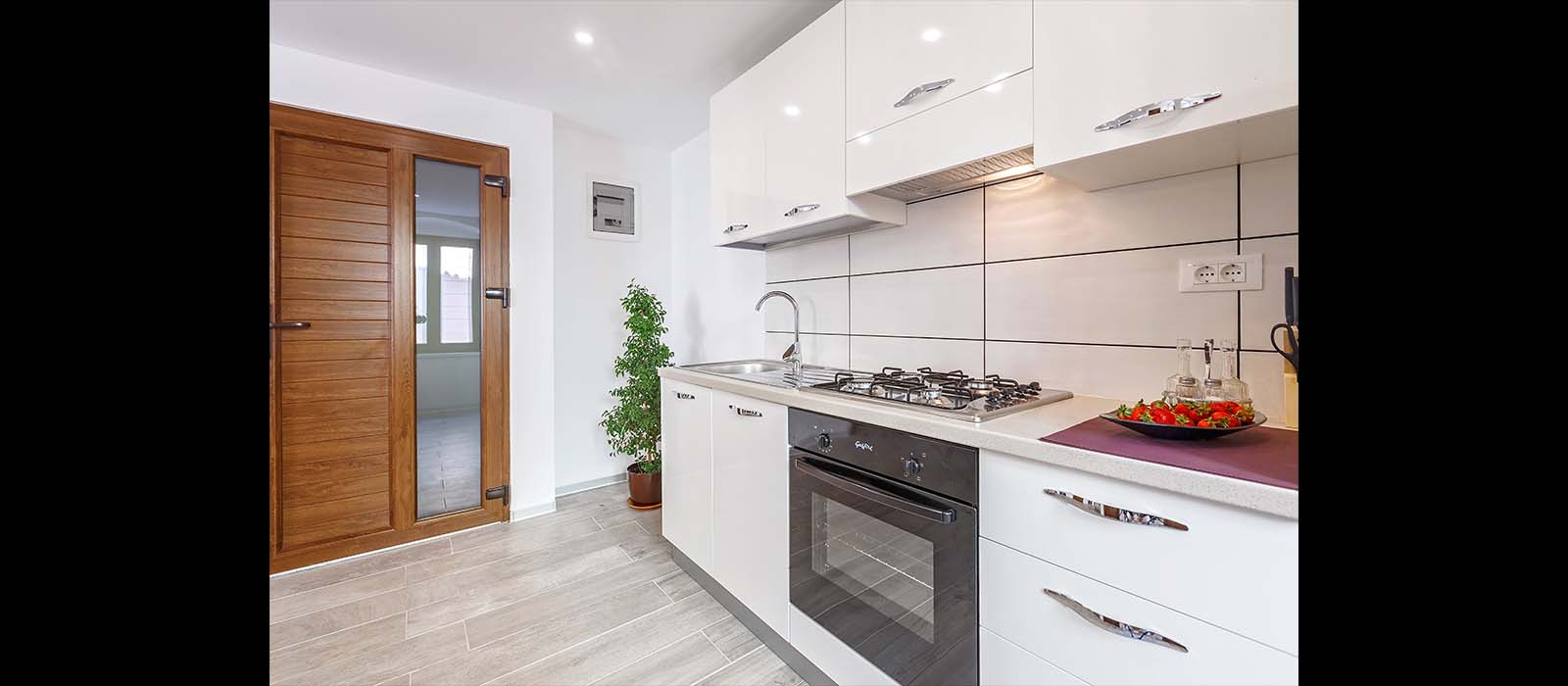 #slidecaption3 exerience porec